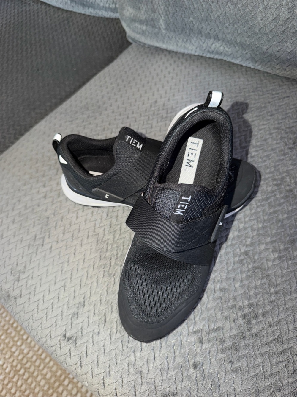 TIEM Slipstream Women's Indoor Cycling Shoes Black US9 SPD Cleats - Picture 6 of 6